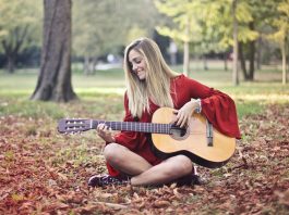 So Inspiring! Pretty Girl Writes Song About Being a Pretty Girl Called Pretty Girl